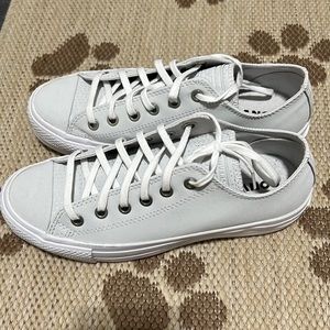 Converse platform size 8
